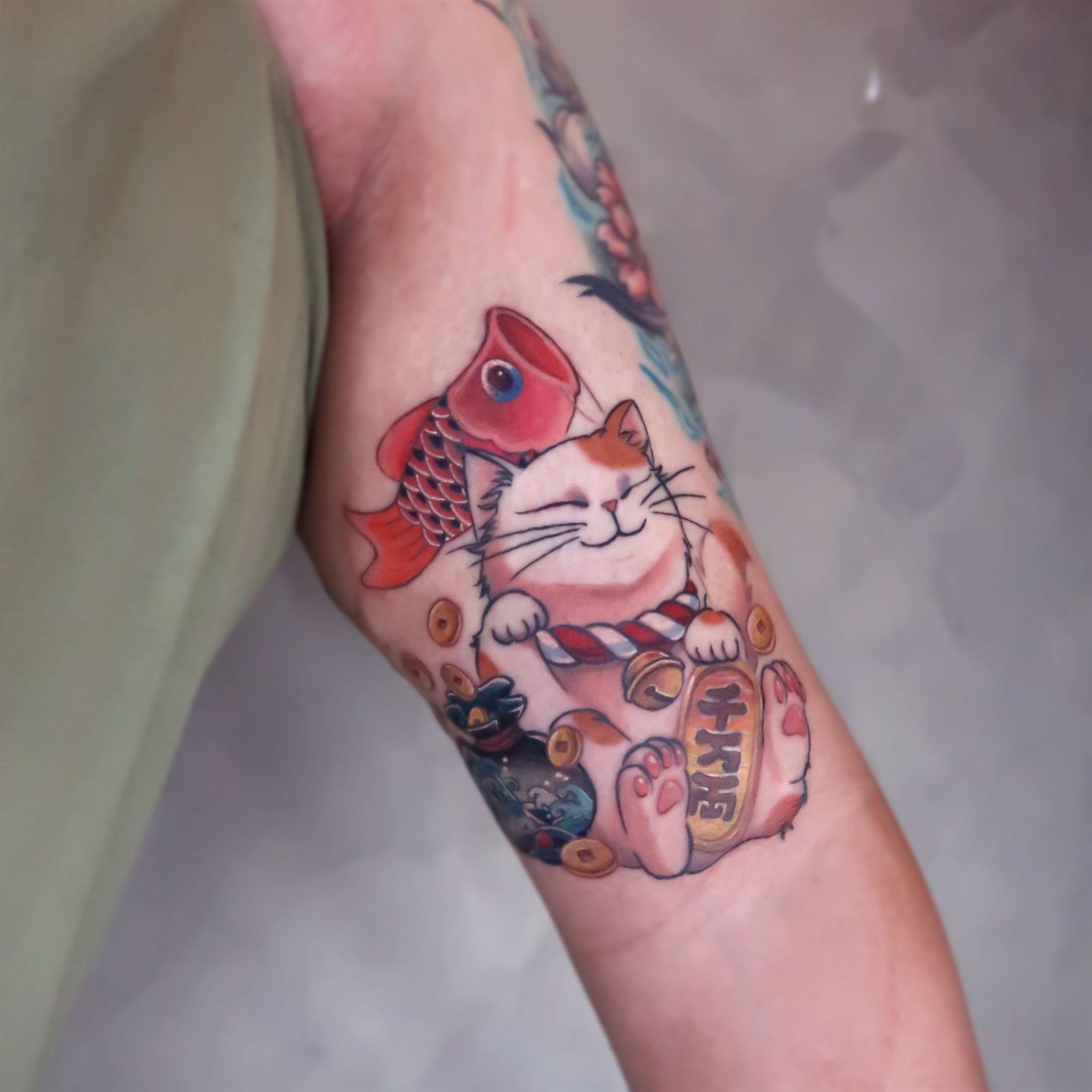 強強 台中女刺青師 日式 / 手 / 彩色 刺青作品 RedSnake Tattoo