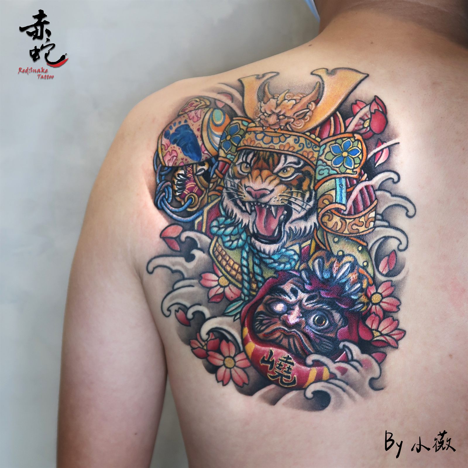 小薇 台中女刺青師 作品編號 328 刺青作品 RedSnake Tattoo